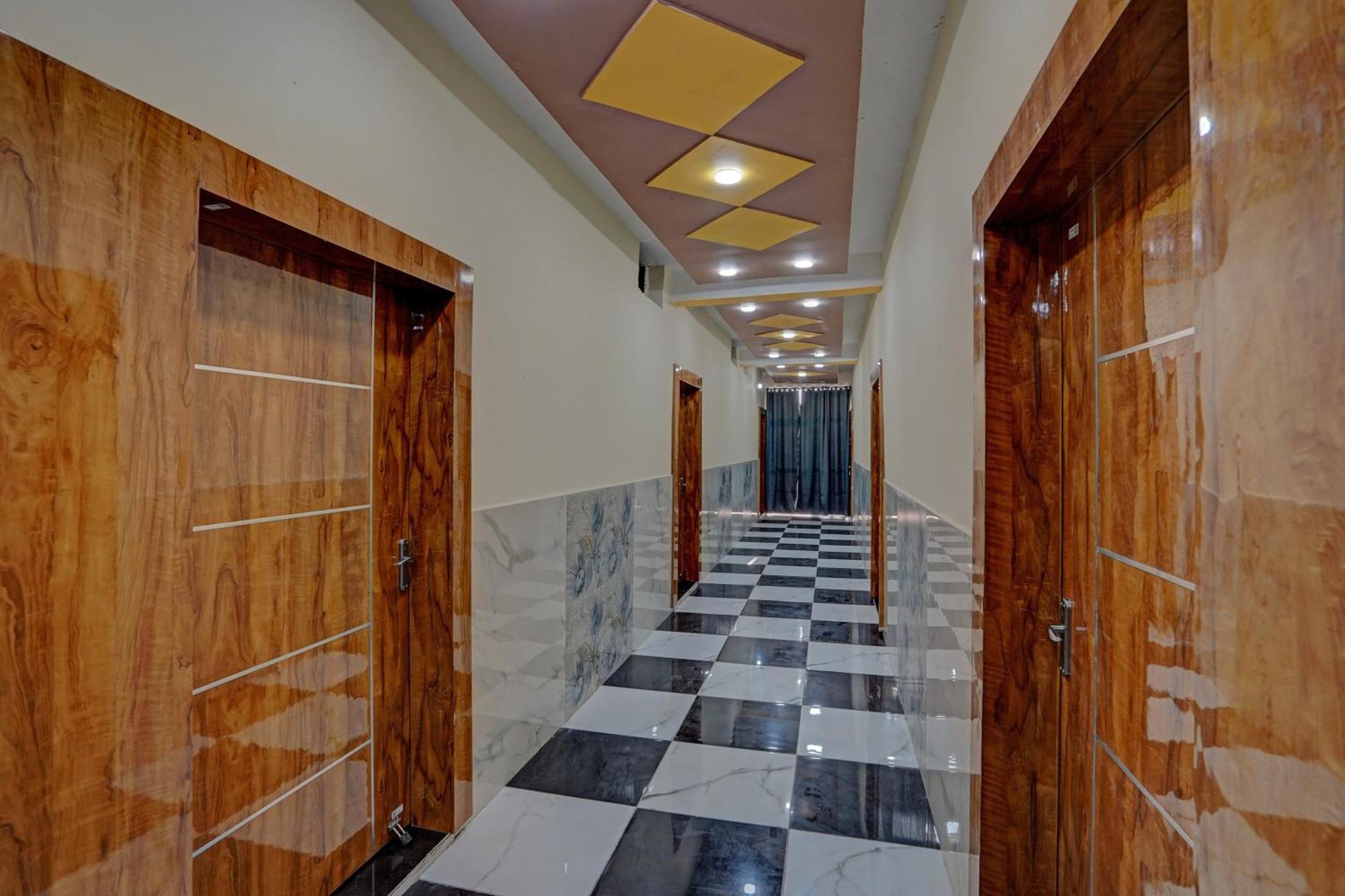 Hotel O Abhinav Hotel Noida Exterior photo